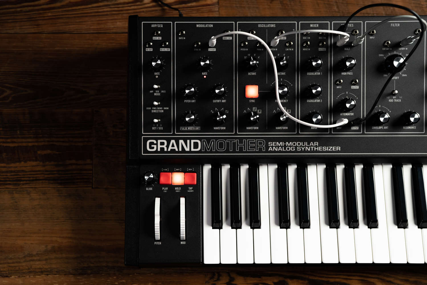 良好品】 moog Grandmother dark 鍵盤楽器 - www.comunicandosalud.com